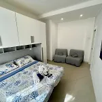 Roma Apartment Holiday Apartment *